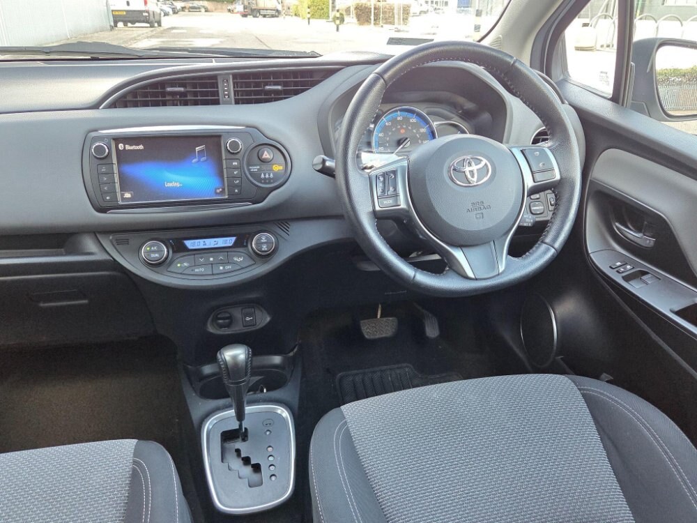 2016 Toyota Yaris 1.5 VVT-h Icon E-CVT Euro 6 5dr