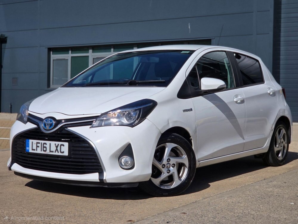 2016 Toyota Yaris 1.5 VVT-h Icon E-CVT Euro 6 5dr