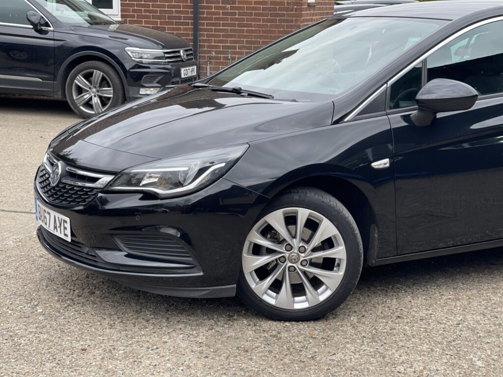 2017 Vauxhall Astra 1.4 i Turbo Tech Line Nav