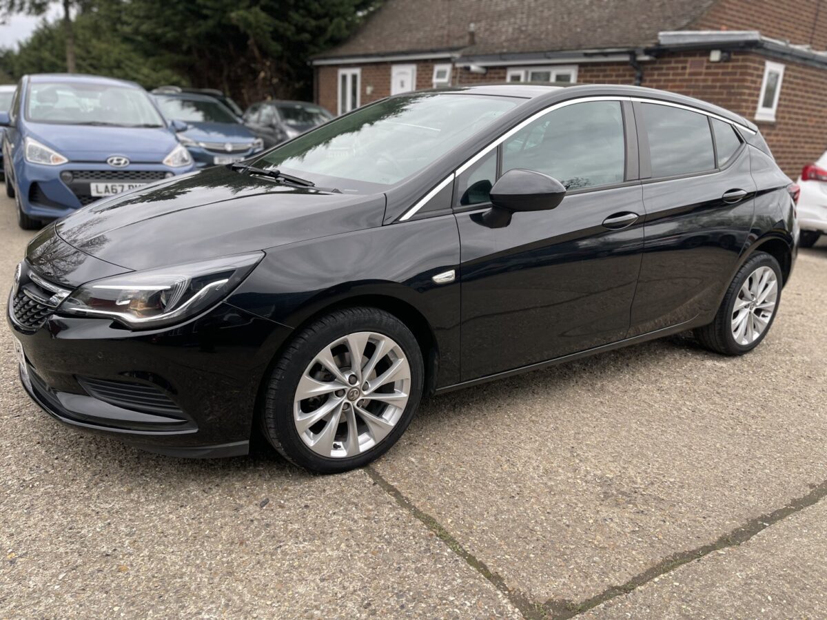 2017 Vauxhall Astra 1.4 i Turbo Tech Line Nav