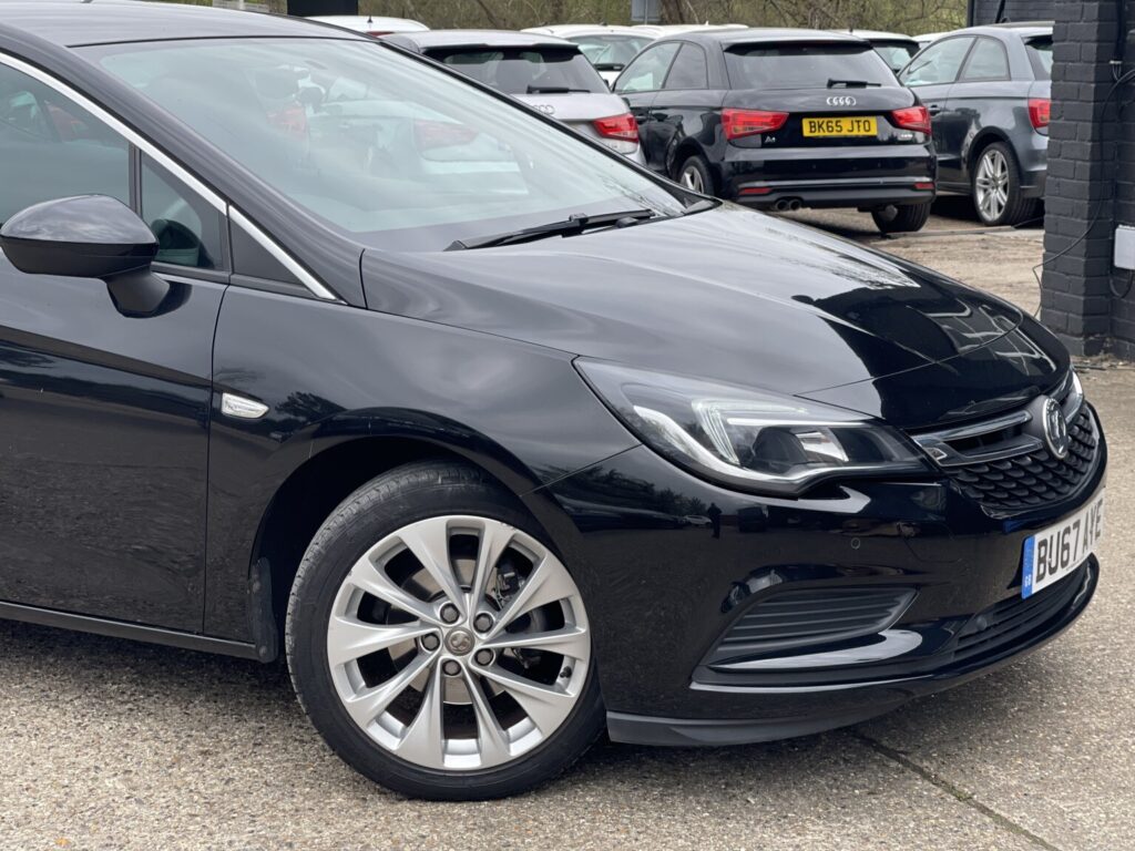 2017 Vauxhall Astra 1.4 i Turbo Tech Line Nav