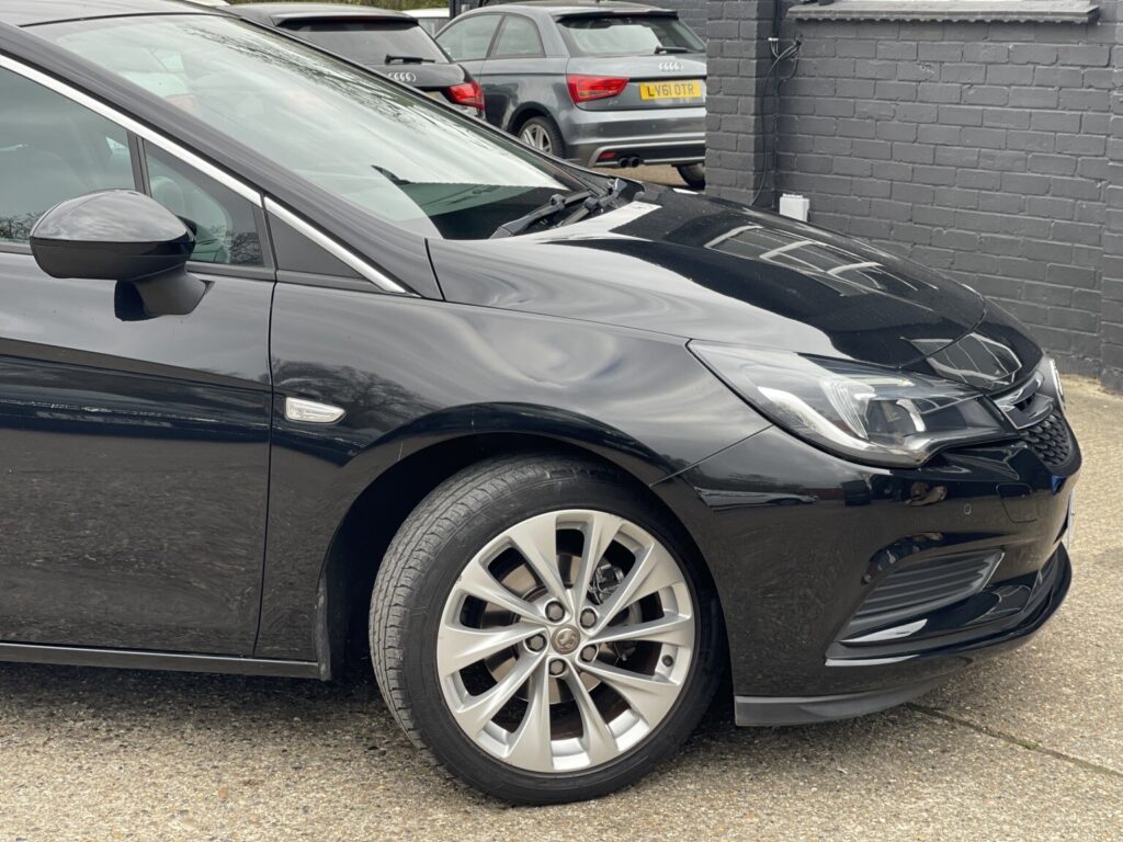 2017 Vauxhall Astra 1.4 i Turbo Tech Line Nav