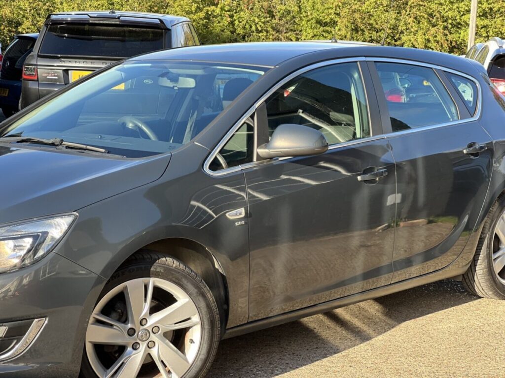 2013 Vauxhall Astra 1.6 16v SRi