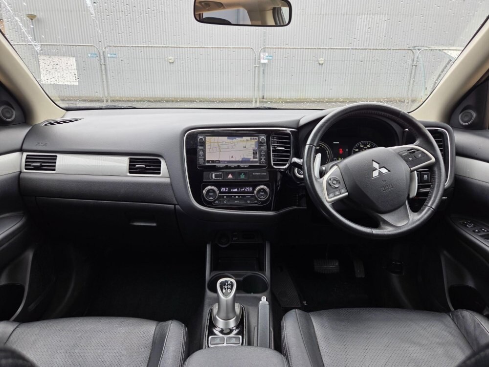 2015 Mitsubishi Outlander 2.0h 12kWh GX4h CVT 4WD Euro 5 (s/s) 5dr