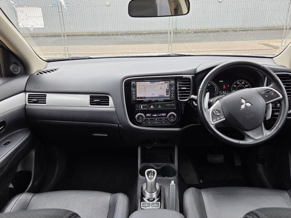 2015 Mitsubishi Outlander 2.0h 12kWh GX4h CVT 4WD Euro 5 (s/s) 5dr