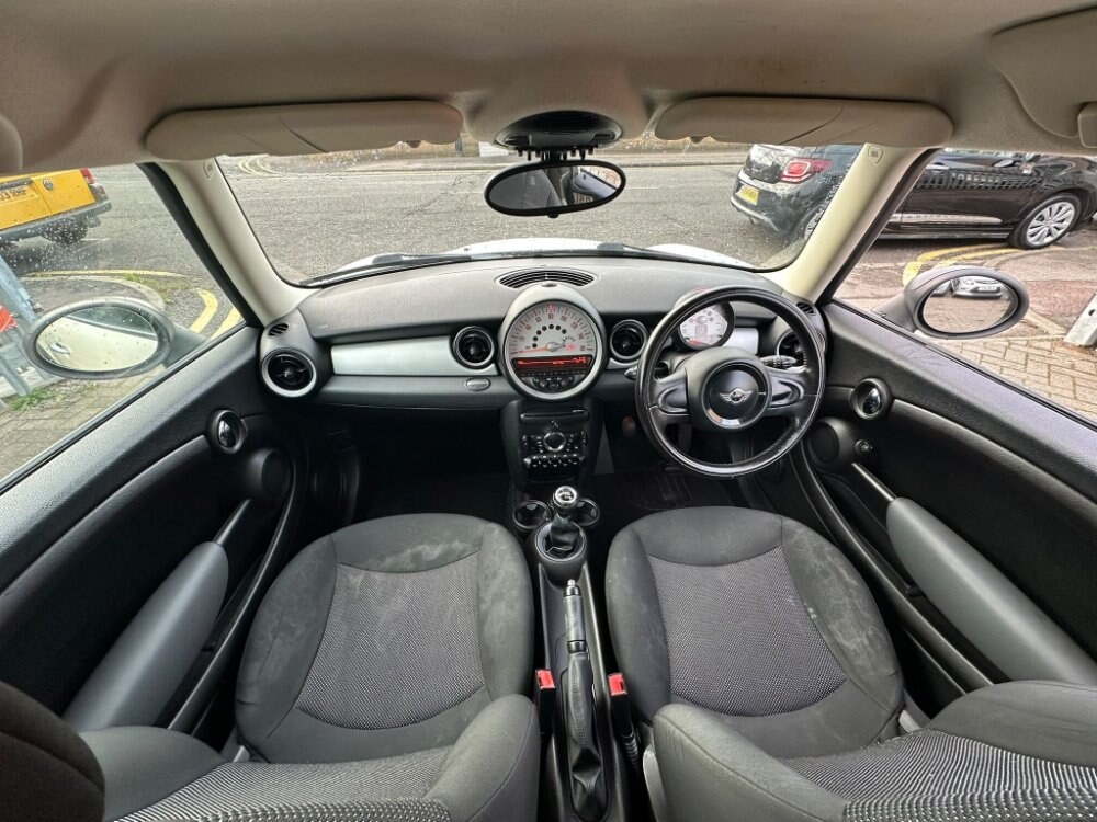 2011 MINI Hatch 1.6 One Hatchback 3dr Petrol Manual Euro 5 (98 ps)