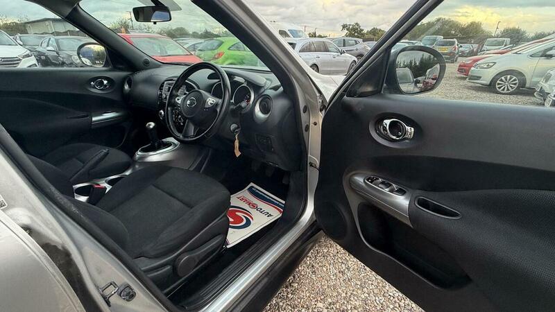 2011 Nissan Juke 1.6 Acenta Euro 5 5dr, photo 15