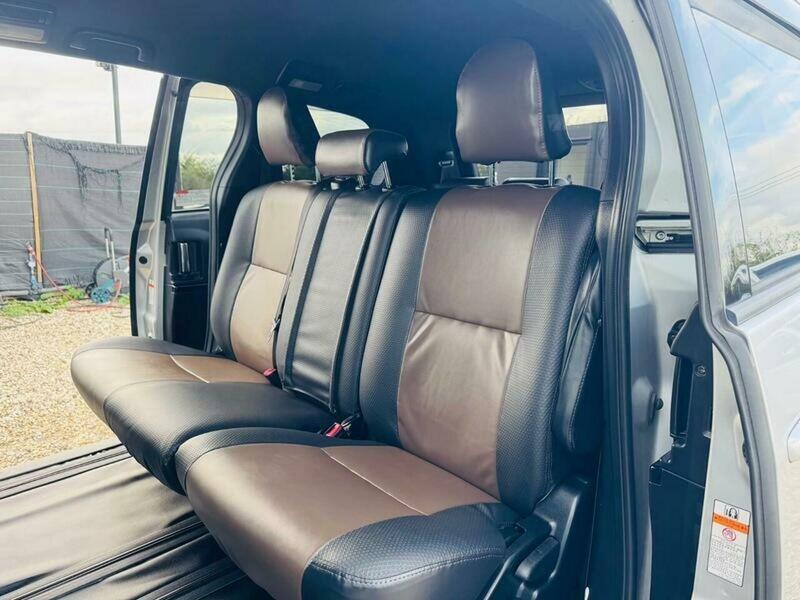 2017 Toyota Estima 2.4 PETROL AUTO 5 DOOR 8 SEATER, photo 16