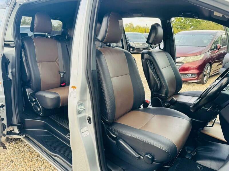 2017 Toyota Estima 2.4 PETROL AUTO 5 DOOR 8 SEATER, photo 18