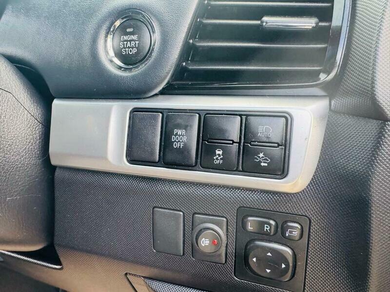 2017 Toyota Estima 2.4 PETROL AUTO 5 DOOR 8 SEATER, photo 21