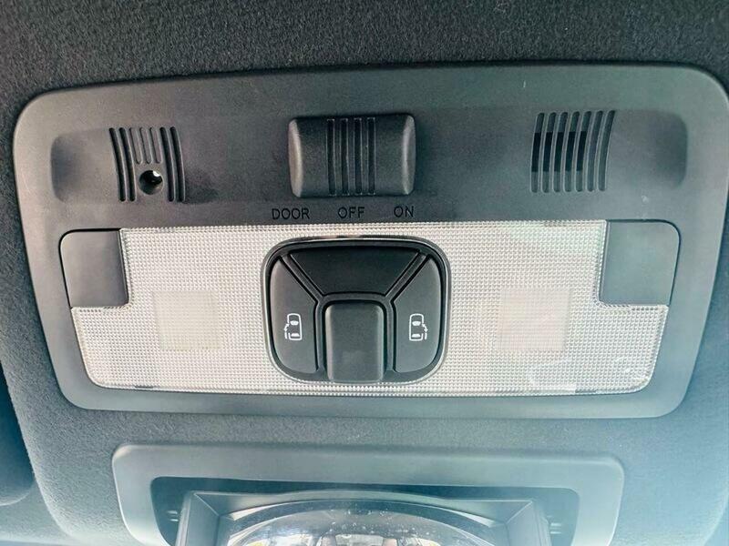 2017 Toyota Estima 2.4 PETROL AUTO 5 DOOR 8 SEATER, photo 24