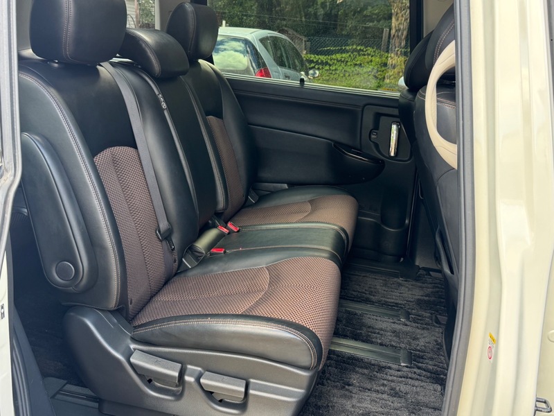2013 Nissan Elgrand Highway star